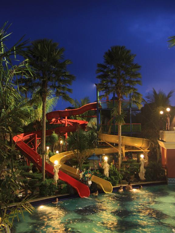 Grand Wahid Hotel Salatiga Exterior foto